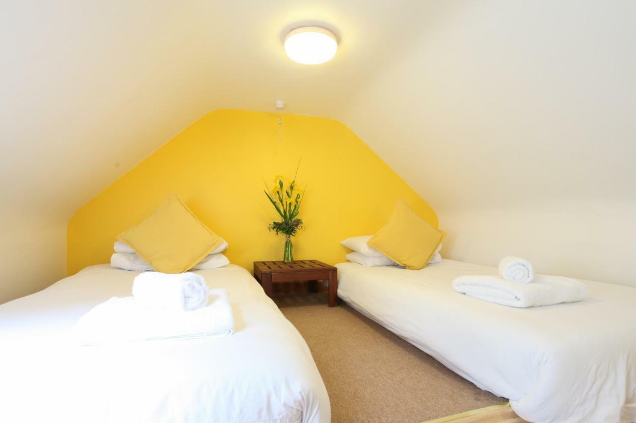 Moville Boutique Hostel & Apartments Exterior photo